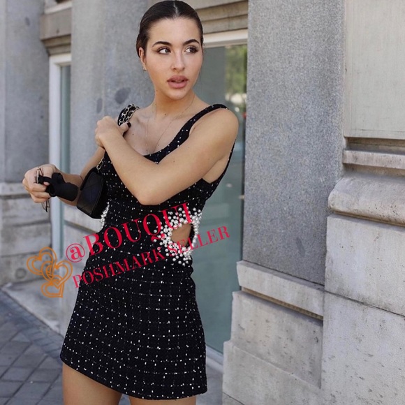 Zara Dresses & Skirts - BLOGGERS FAV ZARA TEXTURED WEAVE DRESS WITH FAUX PEARLS